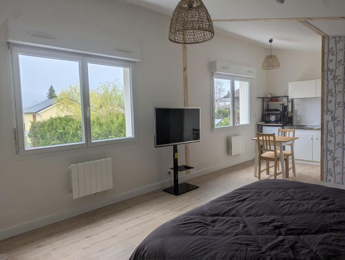 Sejour Bien-Etre Apartment Le Mayet-de-Montagne ภายนอก รูปภาพ